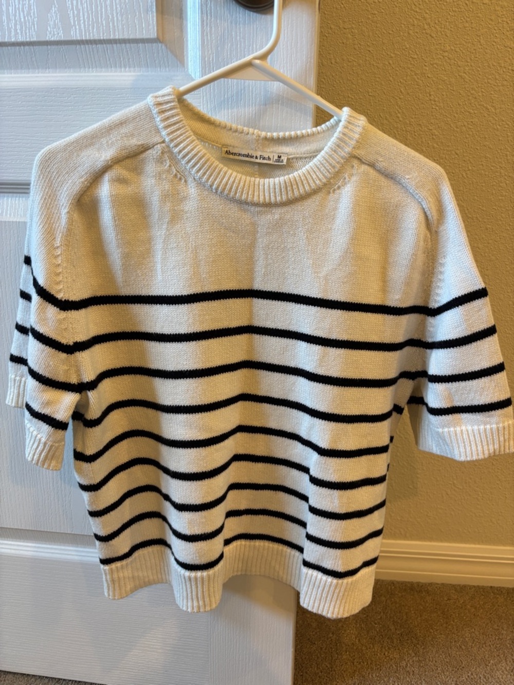 Abercrombie & Fitch Black and White Short Sleeve Striped Madison Sweater M